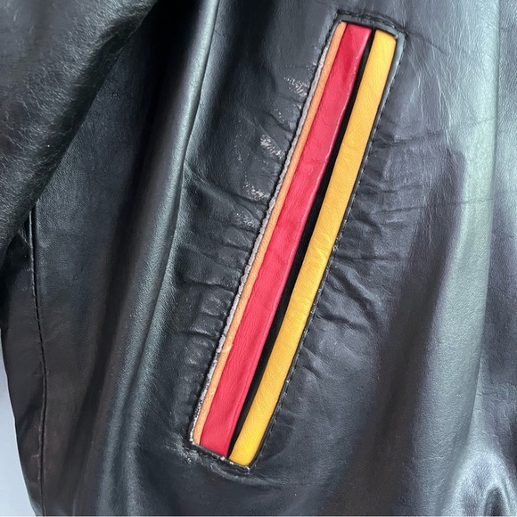 Vintage 90’s Leather Bomber “Big Bad Wolf” Size Medium - Picture 7 of 16